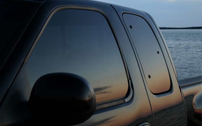 Pickup truck side windows